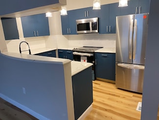 15 Ocean Ave Unit 105, Winthrop, MA 02152