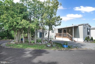 325 Bordic Rd, Reading, PA 19606