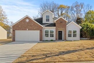405 Revis Creek Ct, Simpsonville, SC 29681
