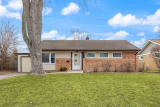 1145 Dell Rd, Northbrook, IL 60062