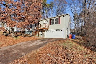 39 Lapointe St, Winooski, VT 05404