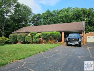 133 Pine View St, Stuart, VA 24171