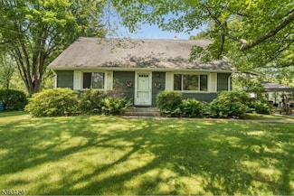 25 New Rd, Lambertville, NJ 08530