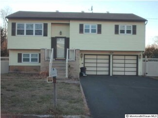 18 Layton Ave, Pine Beach, NJ 08741