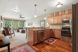 4031 Fairway Hills Dr, Rapid City, SD 57702