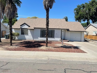 2616 W Iris Ave, Visalia, CA 93277