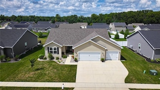 660 Emerald Ave, Mount Zion, IL 62549