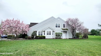 19 Breckenridge Ln, Monroe Township, NJ 08831