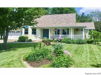 18898 Perry Dr Unit 1, Virden, IL 62690