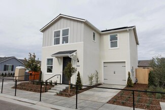 2263 N Hartford Dr, Fresno, CA 93727