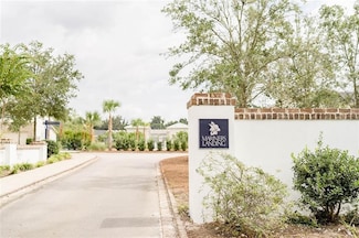 305 Mariners Cir, Saint Simons Island, GA 31522
