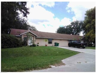 4945 26th Place SW, Naples, FL 34116