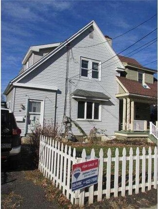 356 Blanchard Rd, Drexel Hill, PA 19026