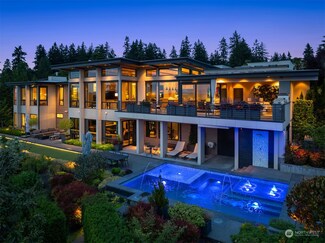 2025 89th Ave NE, Clyde Hill, WA 98004