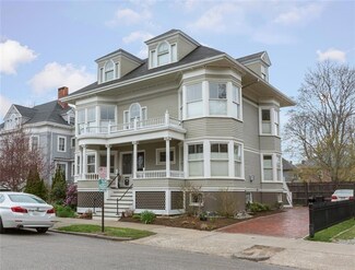 37 Carroll St, Portland, ME 04102