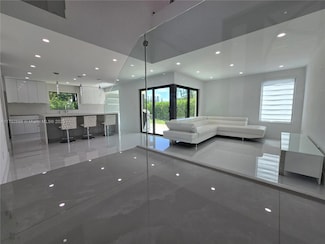 6711 SW 127th Place, Miami, FL 33183