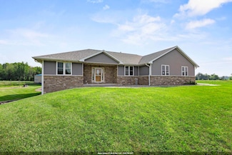 8464 County Rd S, Pulaski, WI 54162