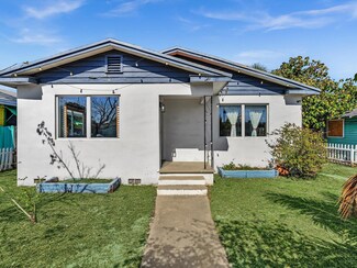 221 N M St, Lake Worth, FL 33460
