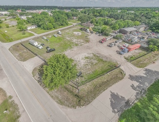 5302 Fuqua Gardens View Rd, Houston, TX 77045