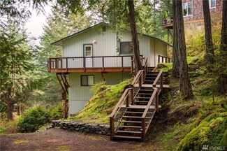 1128 Berry Way, Lummi Island, WA 98262