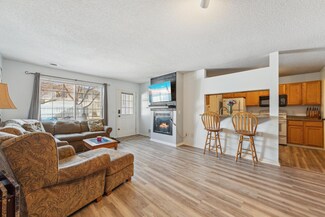 1980 Jan Echo Trail Unit 4, Saint Paul, MN 55122
