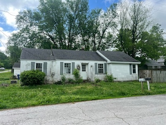 202 N Ash Ave, Mansfield, MO 65704