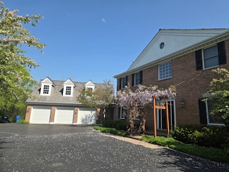 1745 Telegraph Rd, Bannockburn, IL 60015
