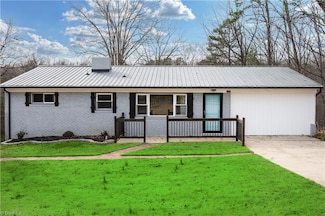 2006 Lambert Dr, Asheboro, NC 27205