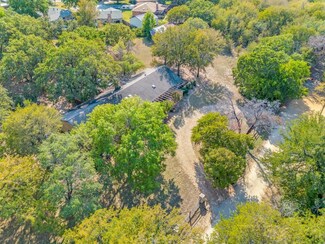 2015 Hood Ln, Grapevine, TX 76051