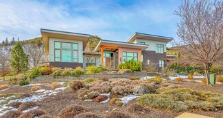 191 Birdsong Ln, Ashland, OR 97520