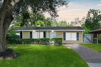 1504 Westward Ave, La Marque, TX 77568