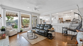 1545 Buckingham Dr Unit 4, Camdenton, MO 65020