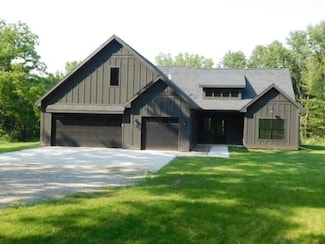 4625 NW Lovington Dr, Des Moines, IA 50310