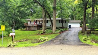 2250 Clouse Ln, Dixon, IL 61021