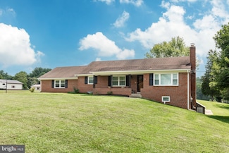 18017 Muncaster Rd, Derwood, MD 20855