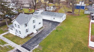 17 Clark St, Waterloo, NY 13165