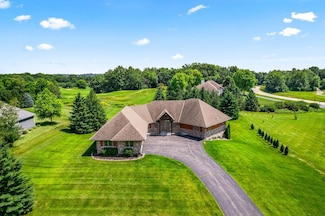 229 Cypress Point, North Prairie, WI 53153