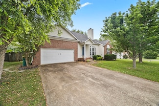 2135 Loudenslager Dr, Thompsons Station, TN 37179