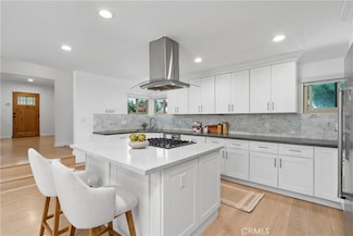 5732 Wilbur Ave, Tarzana, CA 91356