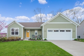 2549 Stockwood Dr NE, Grand Rapids, MI 49505