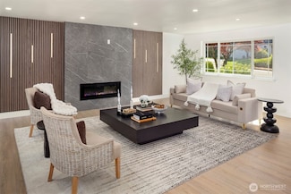 6202 122nd Ave SE, Bellevue, WA 98006