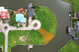 406 S Island Way, Port Arthur, TX 77640
