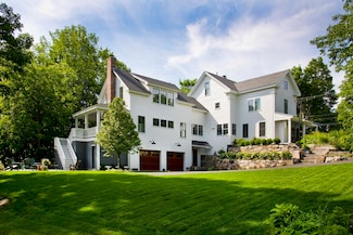 117 N Main St, Wolfeboro, NH 03894