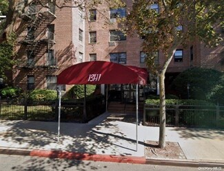 131-11 Kew Gardens Rd Unit 2E, Richmond Hill, NY 11418