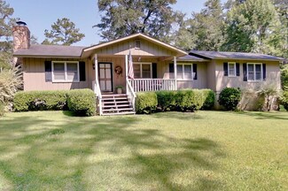 350 Hubbard Ln, Thomasville, GA 31757