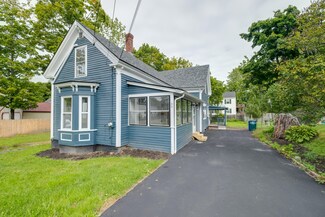 99 Oak St, Westbrook, ME 04092