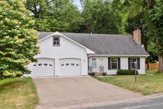 13213 York Ave S, Burnsville, MN 55337