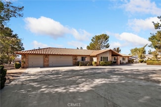 14690 Apple Valley Rd, Apple Valley, CA 92307