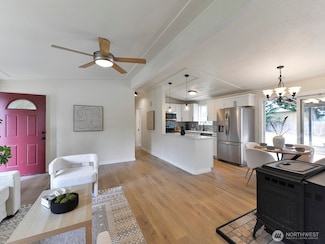 871 99th St S, Tacoma, WA 98444