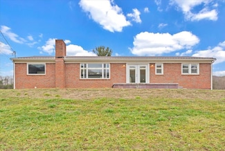 8173 Seneca Trail S, Lindside, WV 24951